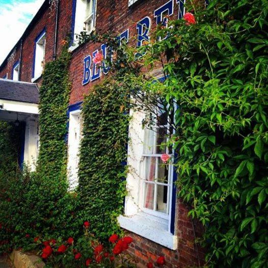 Blue Bell Hotel Belford Zewnętrze zdjęcie